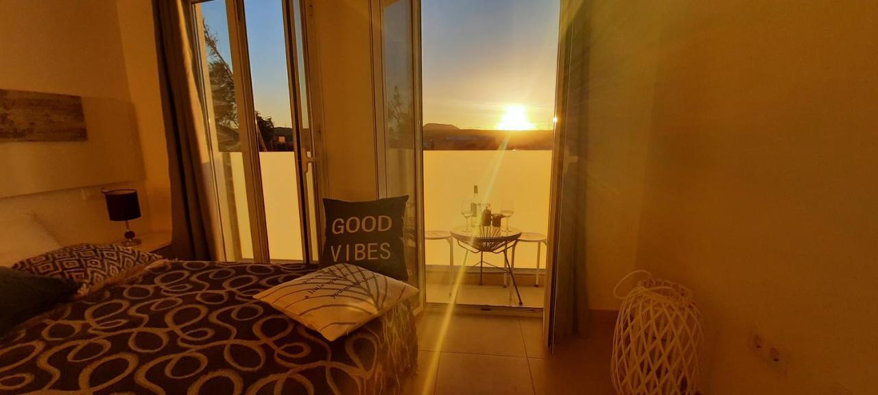 Sunset 230, Sun, Big Pool, Wifi Fiber, Central, Near Main Street And Apartamento