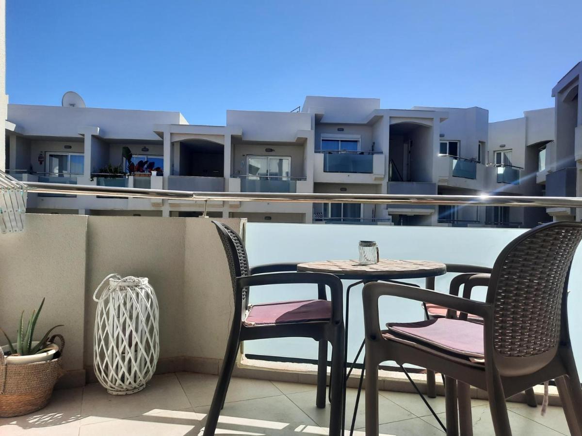 Sunset 230, Sun, Big Pool, Wifi Fiber, Central, Near Main Street And Apartamento